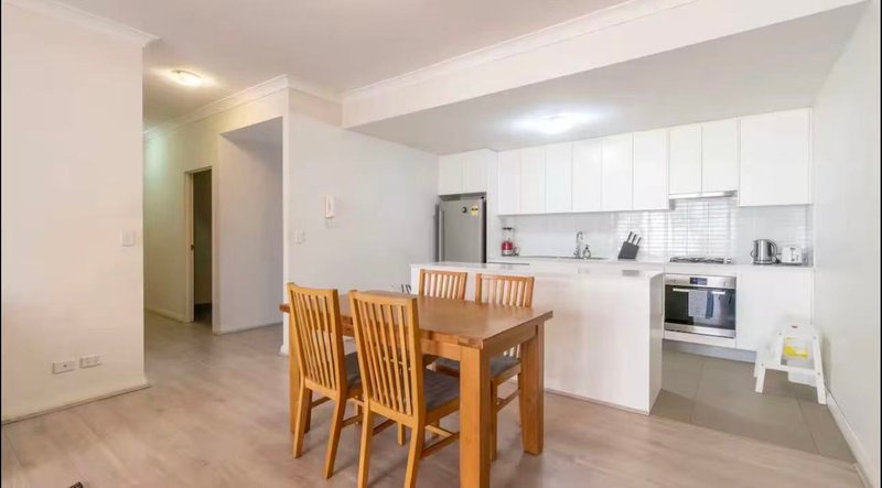 Photo - 106/26 Marsh Street, Wolli Creek NSW 2205 - Image 3