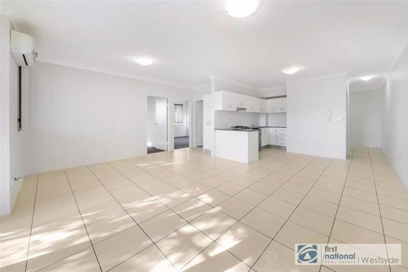 Photo - 10/65-69 Stapleton Street, Pendle Hill NSW 2145 - Image 1