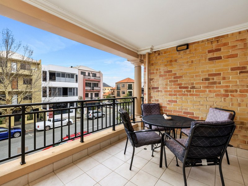 Photo - 10/65 Wittenoom Street, East Perth WA 6004 - Image 3