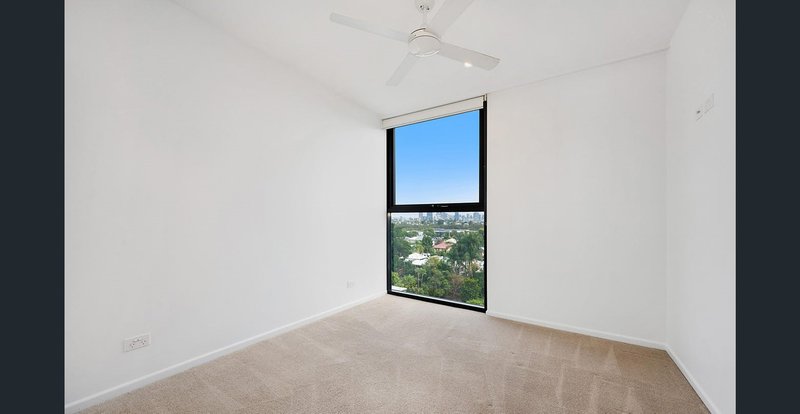 Photo - 1065/123 Cavendish Road, Coorparoo QLD 4151 - Image 7