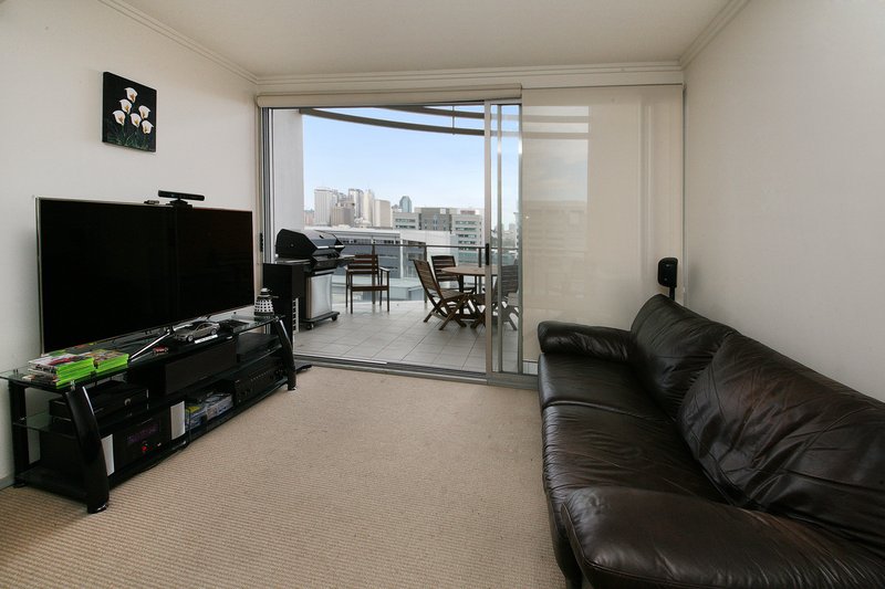 Photo - 106/62 Cordelia Street, South Brisbane QLD 4101 - Image 5