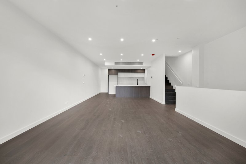 Photo - 10/67-68 Nepean Highway, Seaford VIC 3198 - Image 1