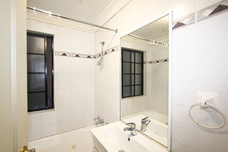 Photo - 10/68-72 Woniora Road, Hurstville NSW 2220 - Image 4