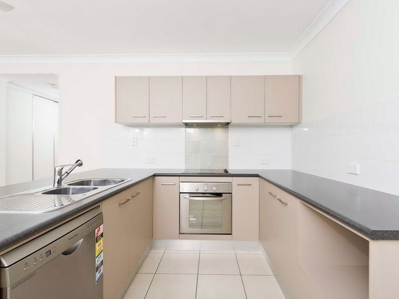 Photo - 10/68 Charles Street, Manunda QLD 4870 - Image 2