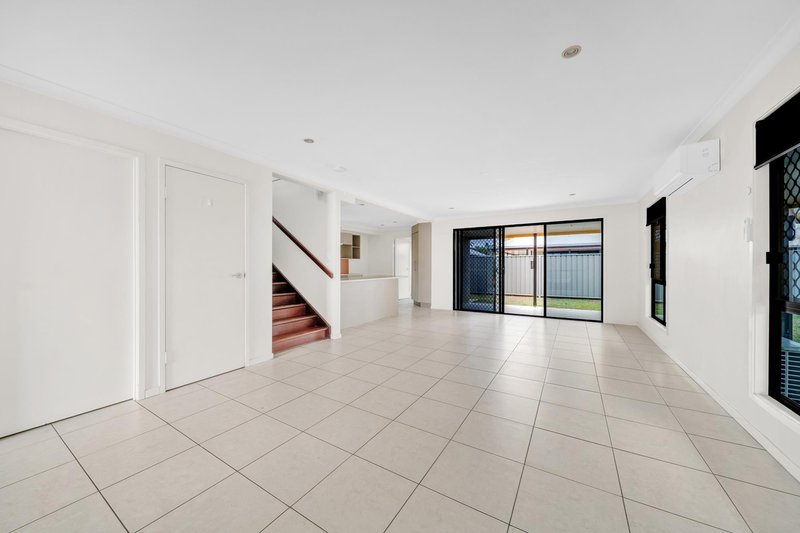 Photo - 10/68 Moody Street, Emerald QLD 4720 - Image 6