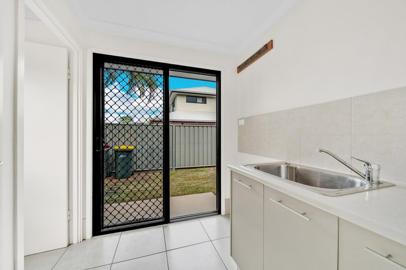 Photo - 10/68 Moody Street, Emerald QLD 4720 - Image 10