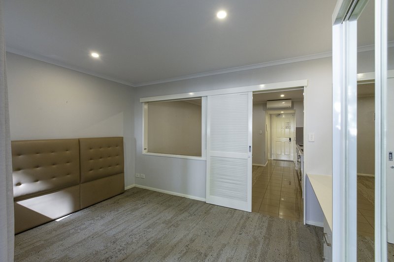 Photo - 106/85 Deakin Street, Kangaroo Point QLD 4169 - Image 4