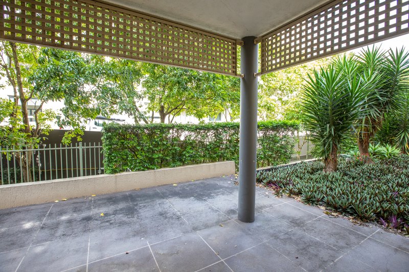 Photo - 106/85 Deakin Street, Kangaroo Point QLD 4169 - Image 6