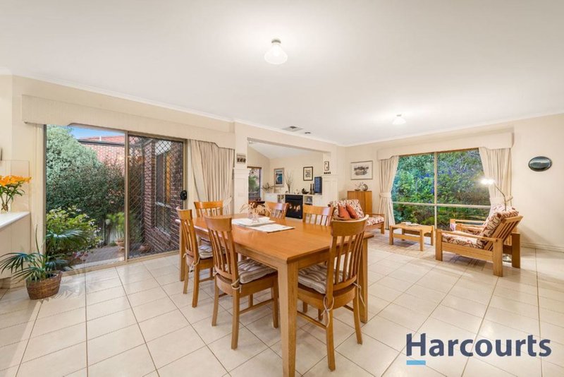 Photo - 107 Amersham Drive, Wantirna VIC 3152 - Image 6