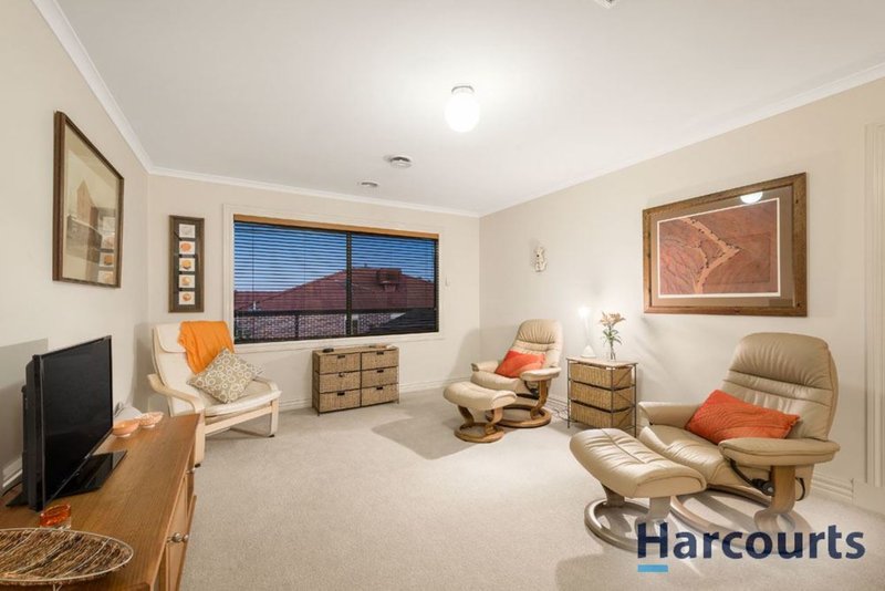 Photo - 107 Amersham Drive, Wantirna VIC 3152 - Image 7