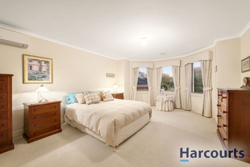 Photo - 107 Amersham Drive, Wantirna VIC 3152 - Image 8