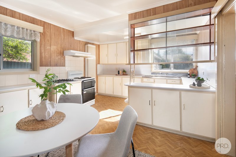 Photo - 107 Clyde Street, Soldiers Hill VIC 3350 - Image 5