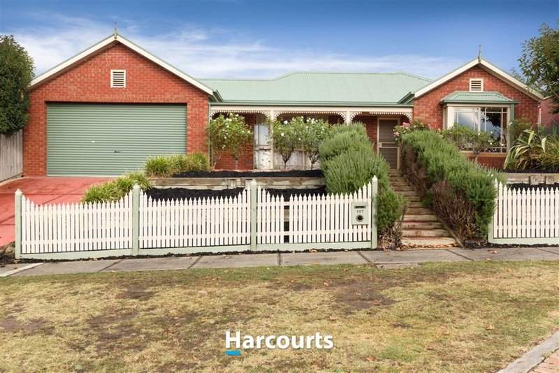 107 Earlsfield Drive, Berwick VIC 3806