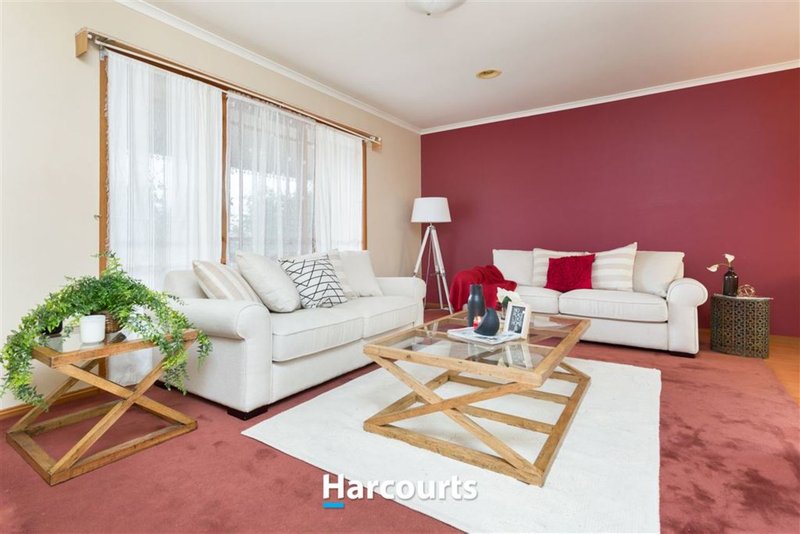 Photo - 107 Earlsfield Drive, Berwick VIC 3806 - Image 6