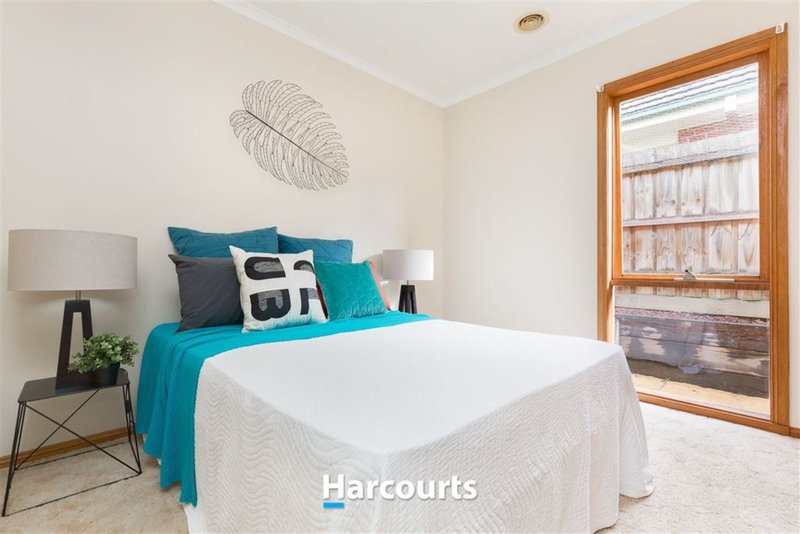 Photo - 107 Earlsfield Drive, Berwick VIC 3806 - Image 10