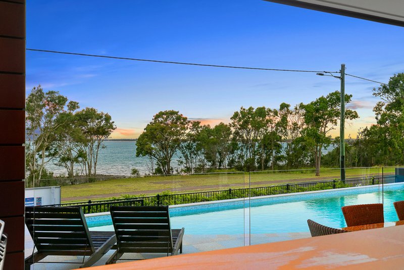 Photo - 107 Esplanade , Point Vernon QLD 4655 - Image 3