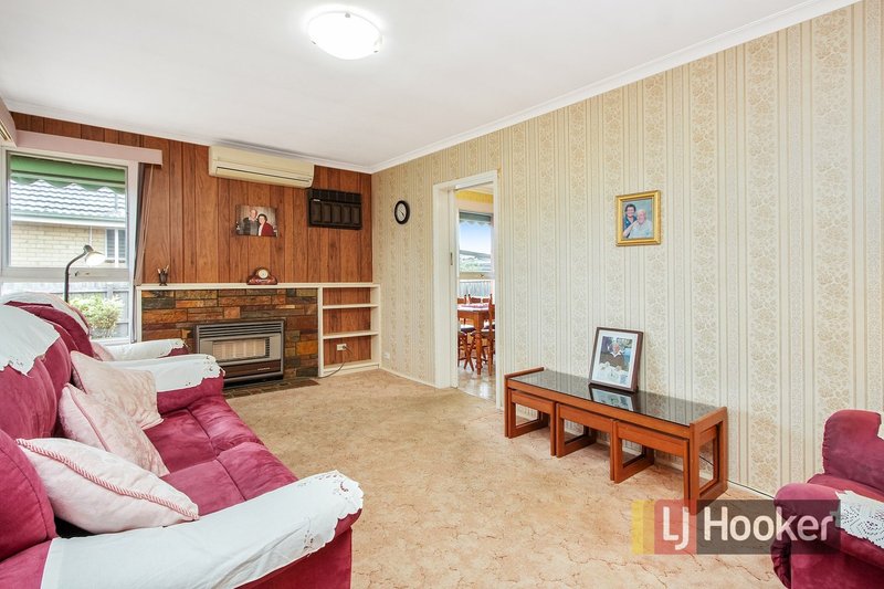 Photo - 107 Fordholm Road, Hampton Park VIC 3976 - Image 4