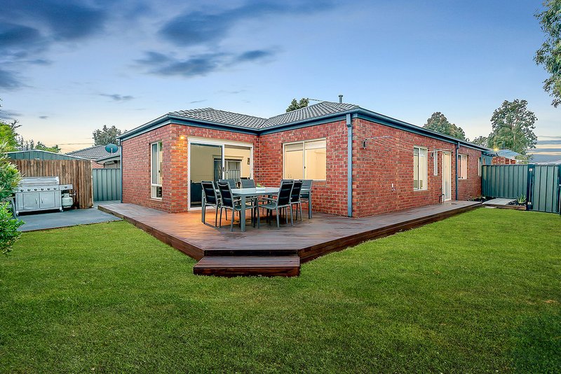 Photo - 107 Huntington Drive, Craigieburn VIC 3064 - Image 19