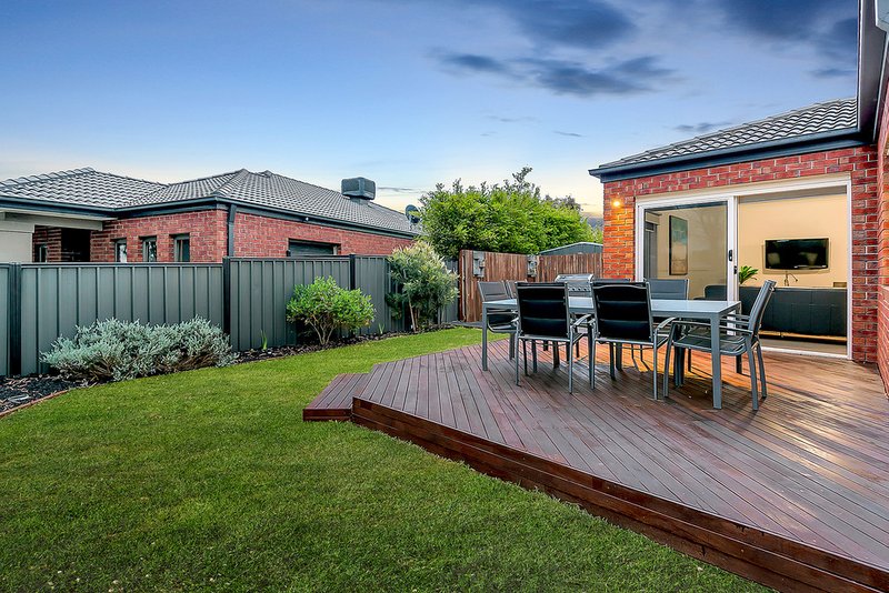 Photo - 107 Huntington Drive, Craigieburn VIC 3064 - Image 21