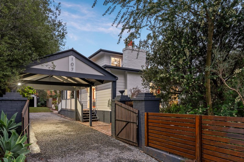 Photo - 107 Lake Road, Blackburn VIC 3130 - Image 2