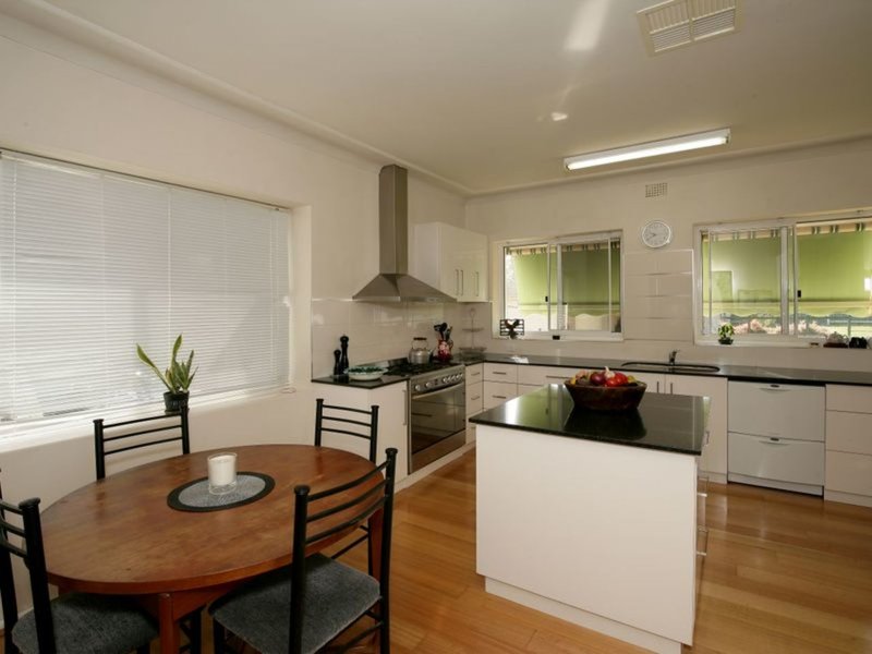 Photo - 107 Main Street, Lake Albert NSW 2650 - Image 2