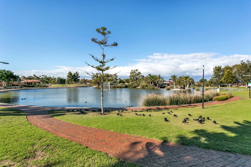 Photo - 10/7 Mooloola Way, West Lakes Shore SA 5020 - Image 11