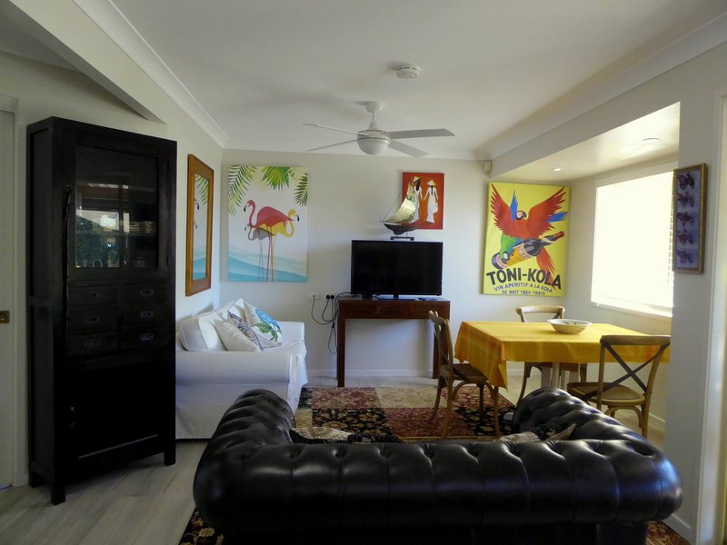 Photo - 107 Morris Rd , Rothwell QLD 4022 - Image 7