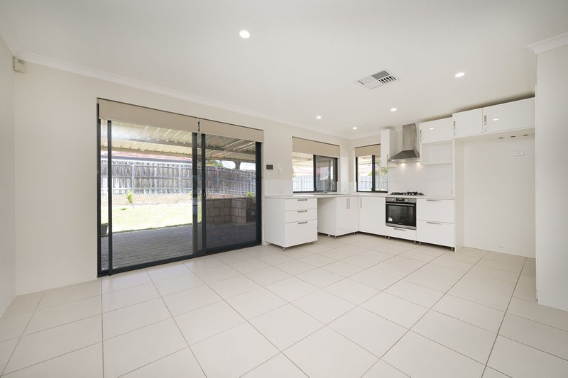 Photo - 107 Mowbray Square, Clarkson WA 6030 - Image 13