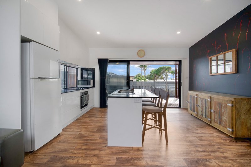 Photo - 107 Park Avenue, Caves Beach NSW 2281 - Image 17