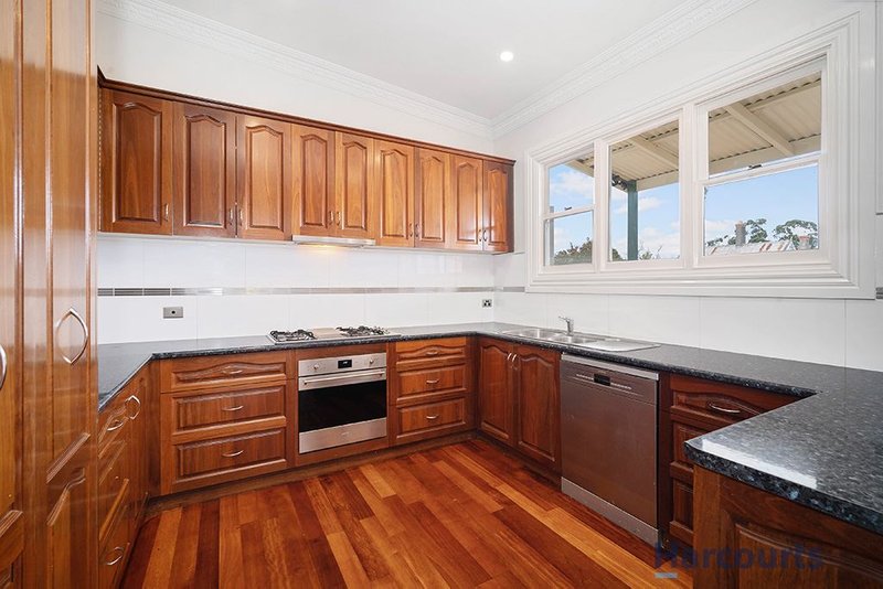 Photo - 107 Seymour Street, Soldiers Hill VIC 3350 - Image 6