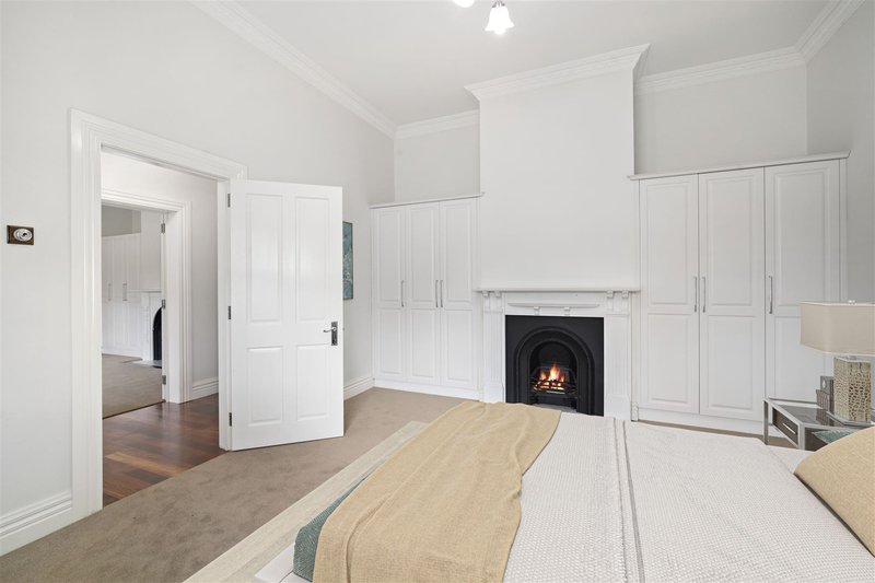 Photo - 107 Seymour Street, Soldiers Hill VIC 3350 - Image 9