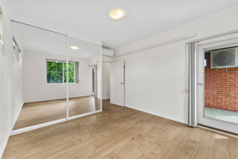 Photo - 10/7 Shaftesbury Street, Carlton NSW 2218 - Image 4