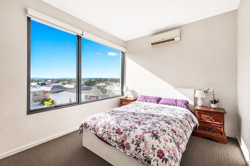 Photo - 10/7 St Kitts Place, Mawson Lakes SA 5095 - Image 5