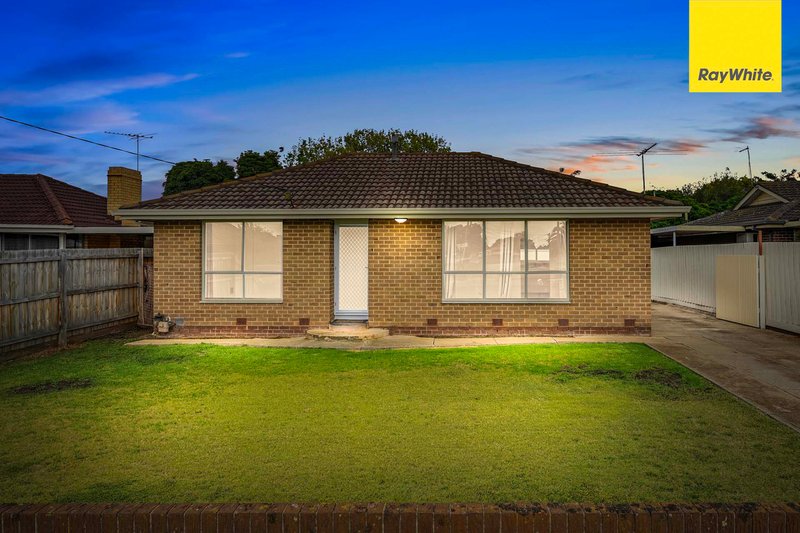 107 Station Road, Melton South VIC 3338