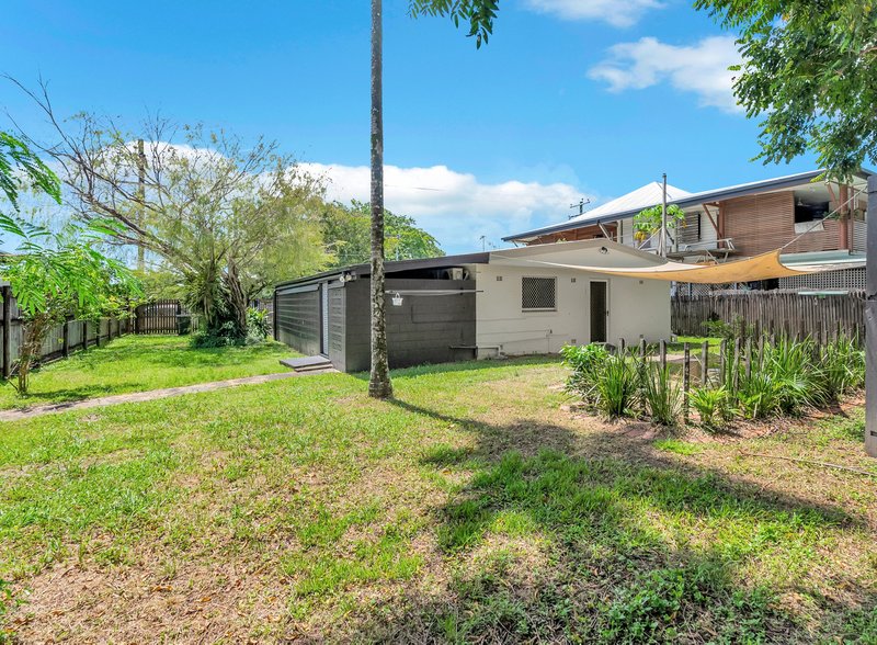 Photo - 107 Tills Street, Westcourt QLD 4870 - Image 13