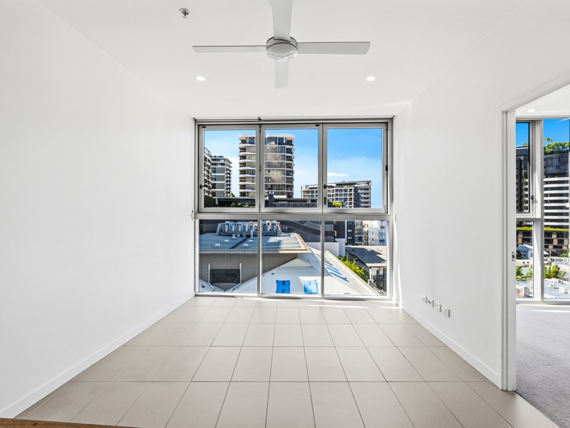 Photo - 10703/88 Doggett Street, Newstead QLD 4006 - Image 3