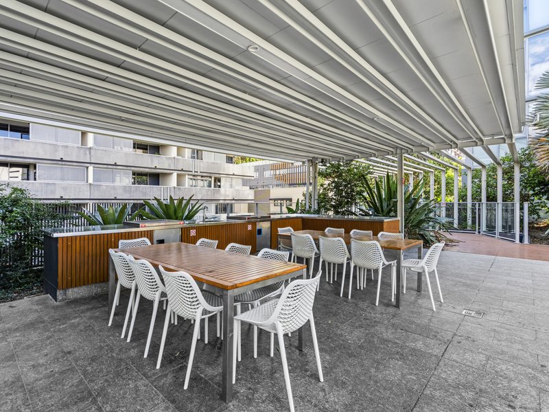 Photo - 10703/88 Doggett Street, Newstead QLD 4006 - Image 10