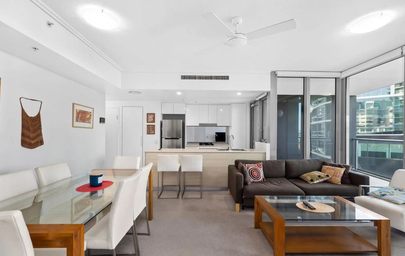 Photo - 10706/8 Harbour Road, Hamilton QLD 4007 - Image 1