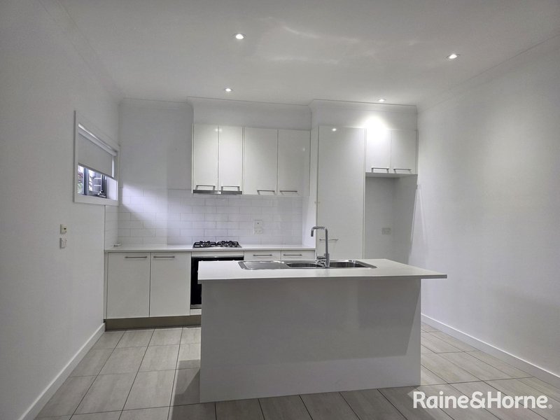 Photo - 10/71 Fox Street, St Albans VIC 3021 - Image 5