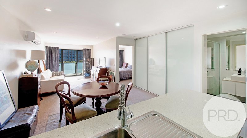 Photo - 107/10 Ipima Street, Braddon ACT 2612 - Image 5