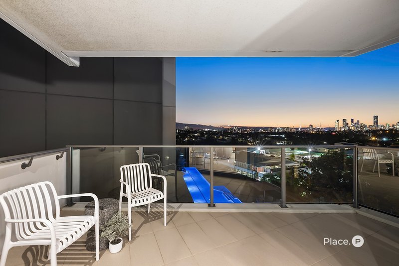 Photo - 10710/300 Old Cleveland Road, Coorparoo QLD 4151 - Image 5
