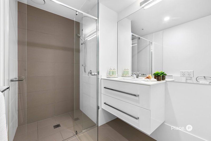 Photo - 10710/300 Old Cleveland Road, Coorparoo QLD 4151 - Image 17