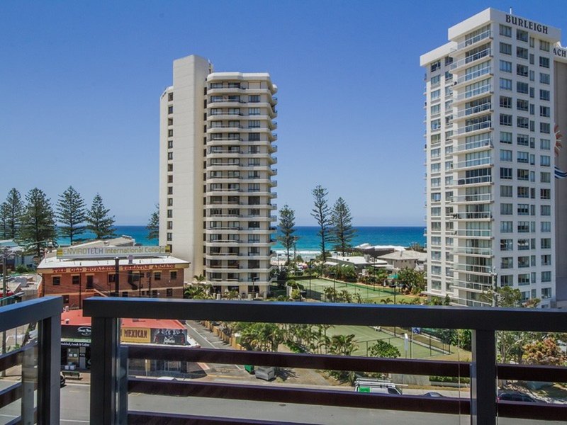 Photo - 1071/1 Ocean Street, Burleigh Heads QLD 4220 - Image 14