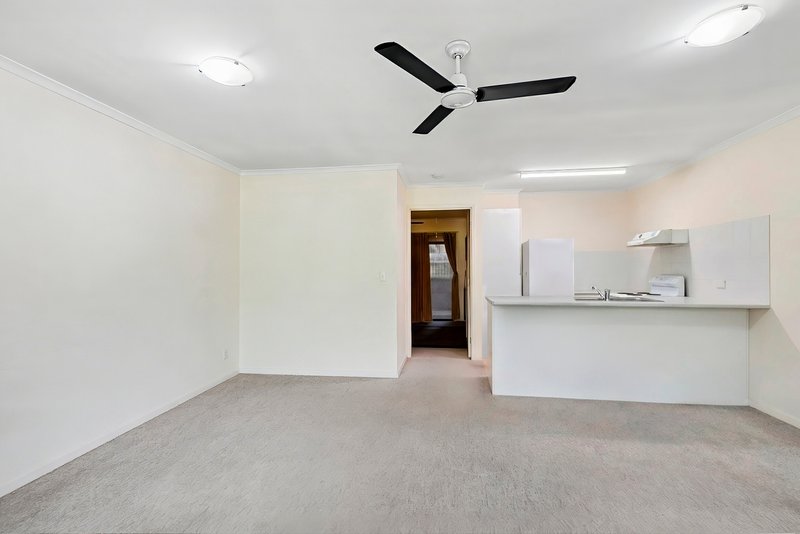 Photo - 107/139 Moorindil Street, Tewantin QLD 4565 - Image 5