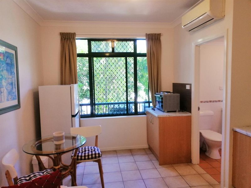 Photo - 107/188 Mcleod Street, Cairns North QLD 4870 - Image 2
