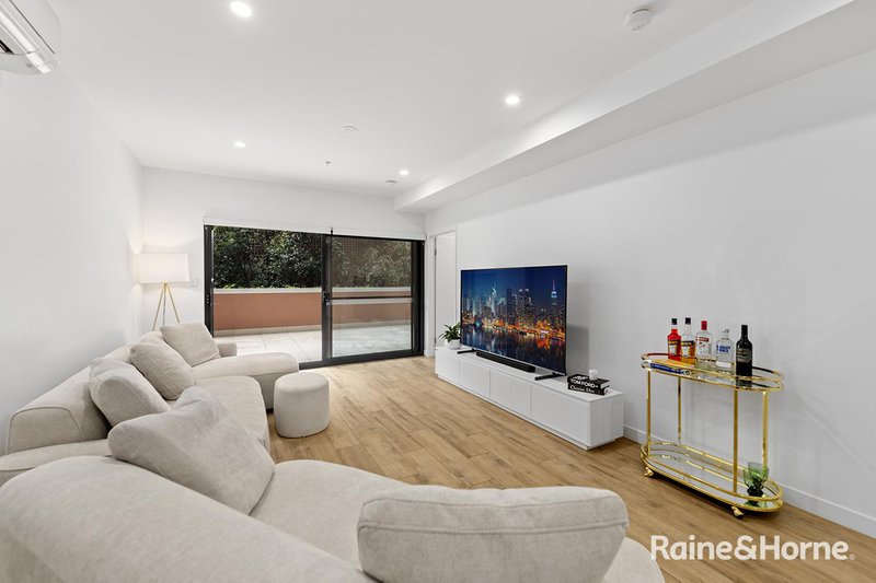 Photo - 107/25 Mann Street, Gosford NSW 2250 - Image 3