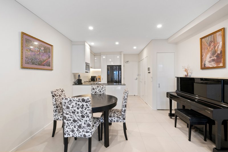 Photo - 107/50 Mclachlan Street, Fortitude Valley QLD 4006 - Image 1