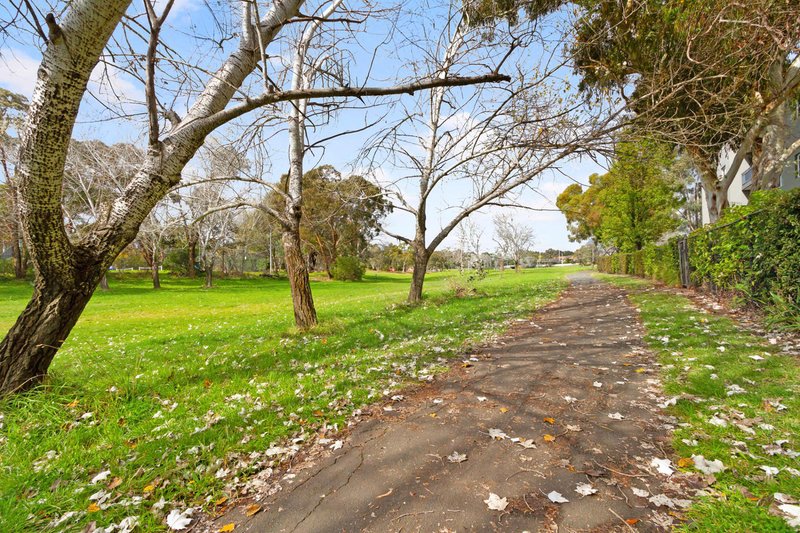 Photo - 107/68 Hardwick Crescent, Holt ACT 2615 - Image 10