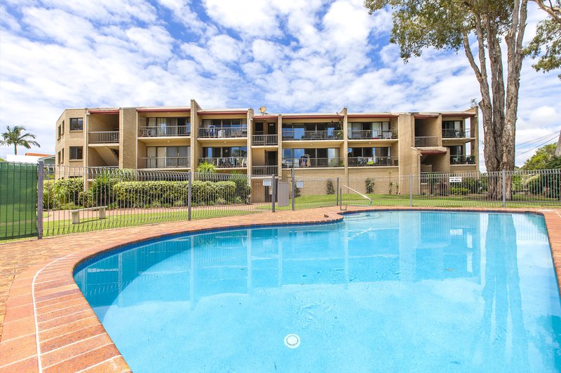 Photo - 10/77 Bradman Avenue, Maroochydore QLD 4558 - Image 2