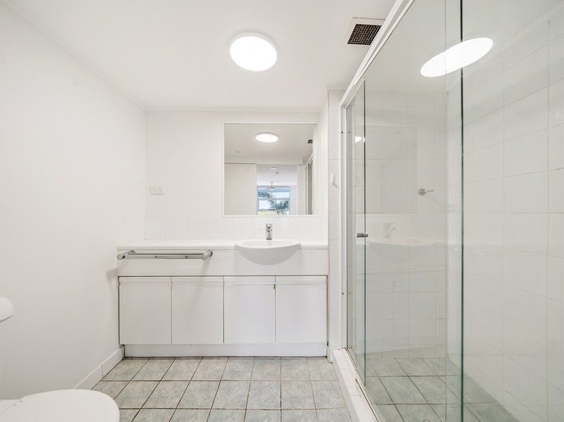 Photo - 10/77 Marine Parade, Redcliffe QLD 4020 - Image 6